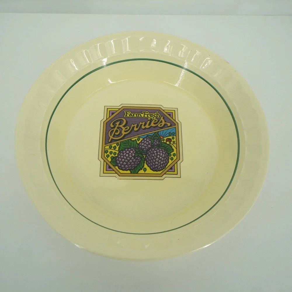Treasure Craft Pie Dish 10.5in Cream Farm Fresh Berries Vintage Pottery